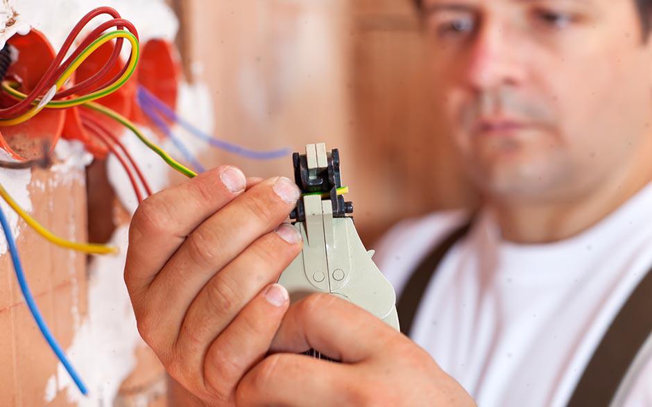 recherche travail électricien bâtiment Arnouville